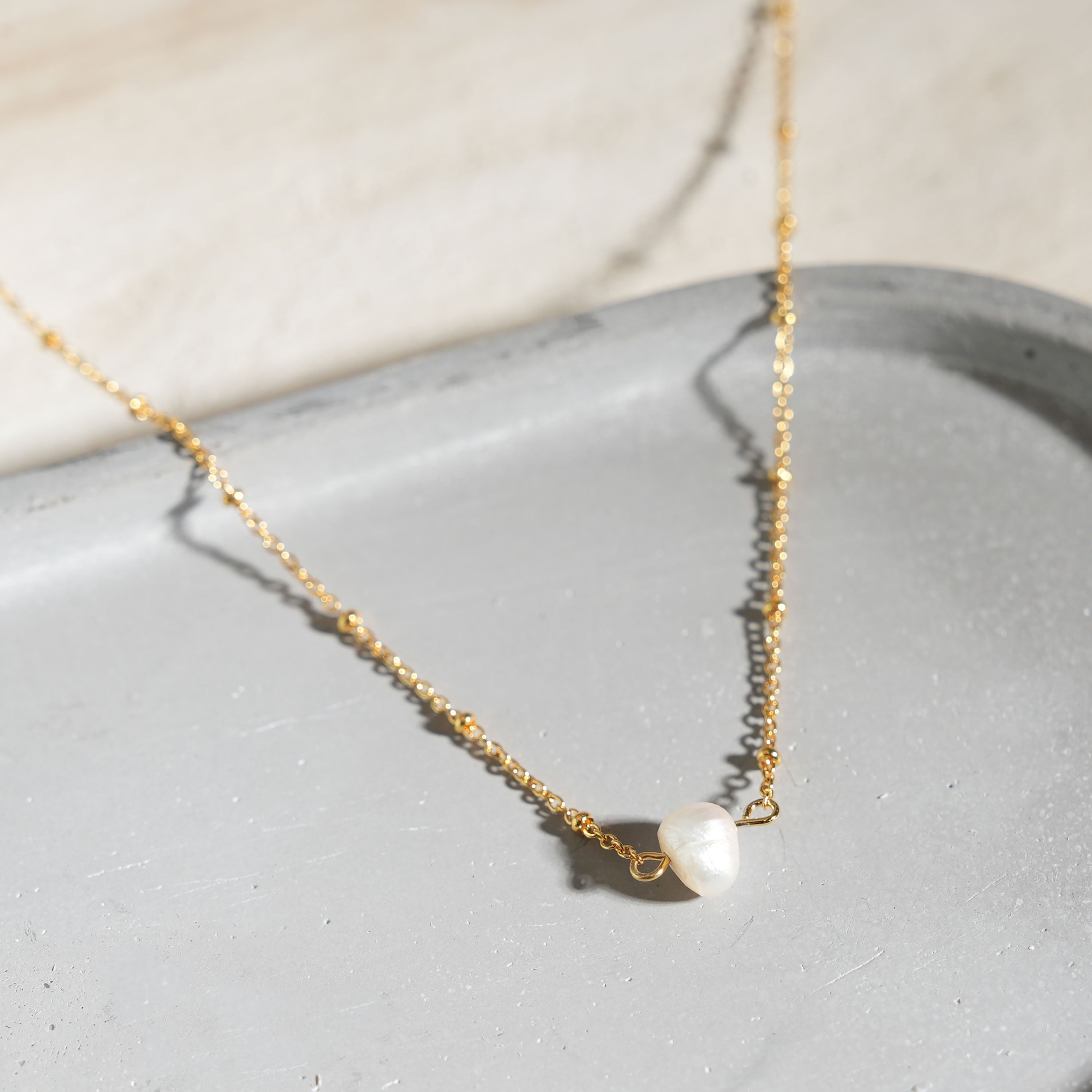 Natural Pearl - Necklace with Stories