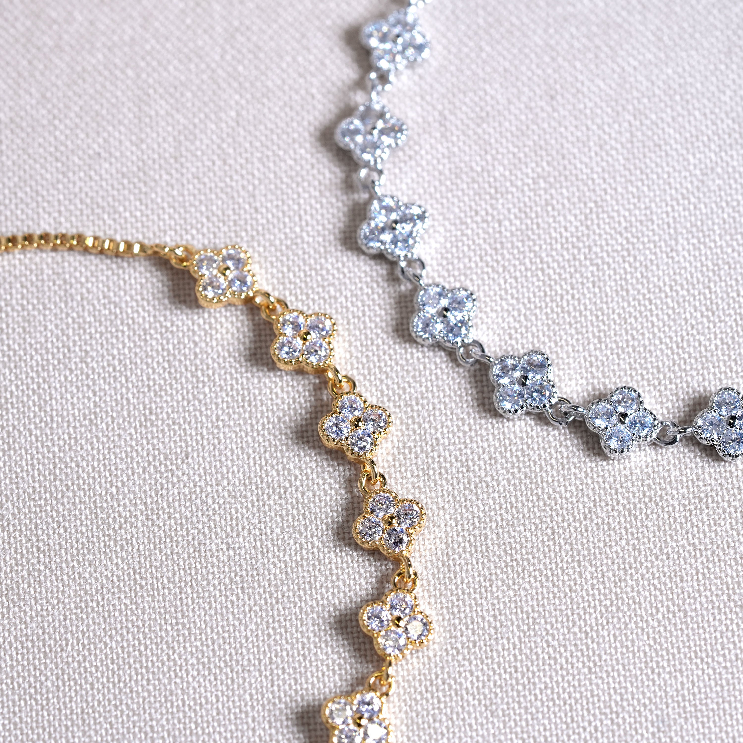 Dainty Clover Motif Adjustable Bracelet